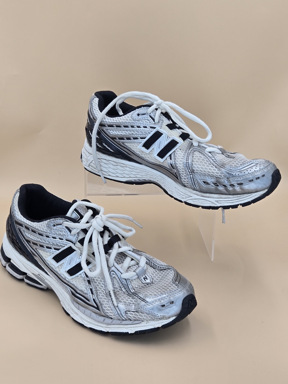 New Balance 1906R White Metallic Silver & Black Running Shoes Men's Size 10.5